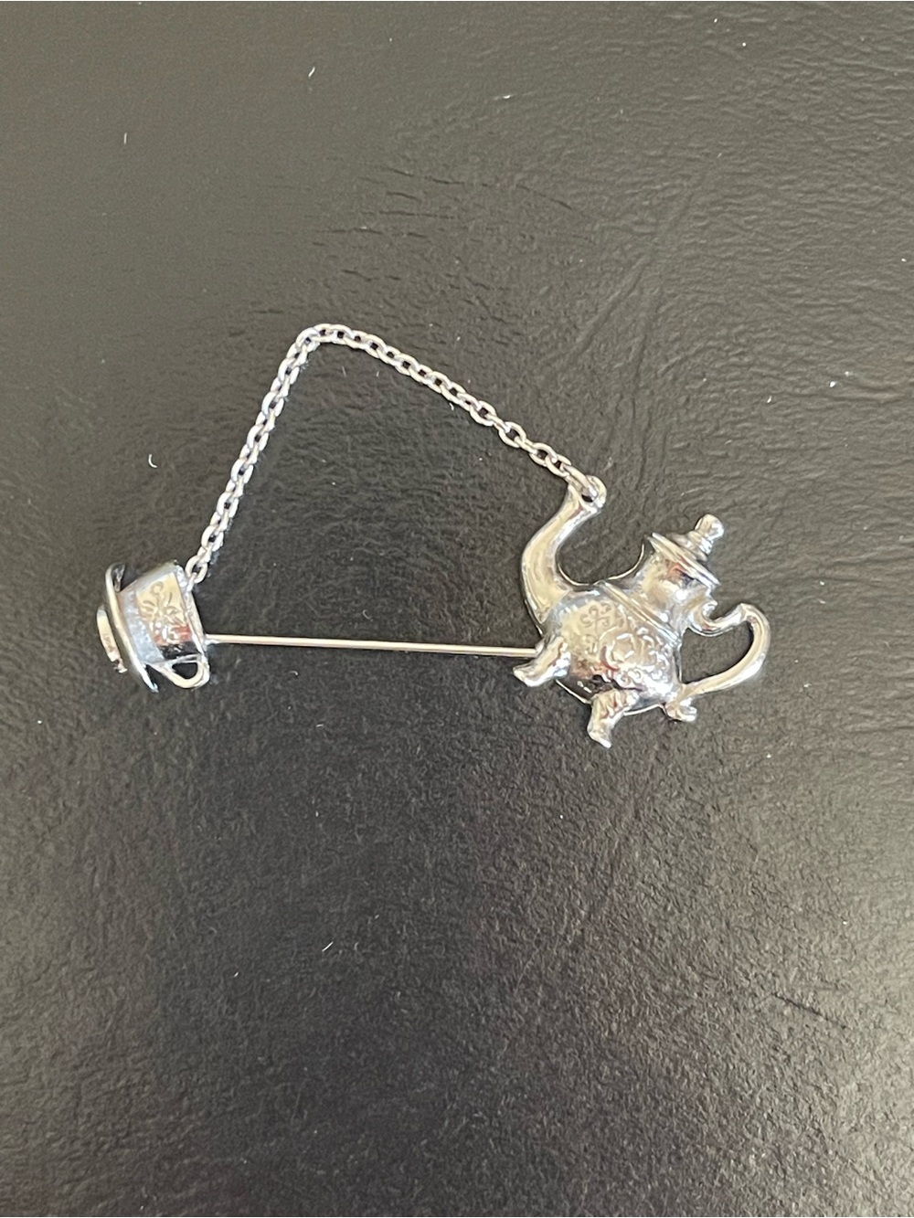 Avon Silver tone Teapot and cup stick pin with Chain.